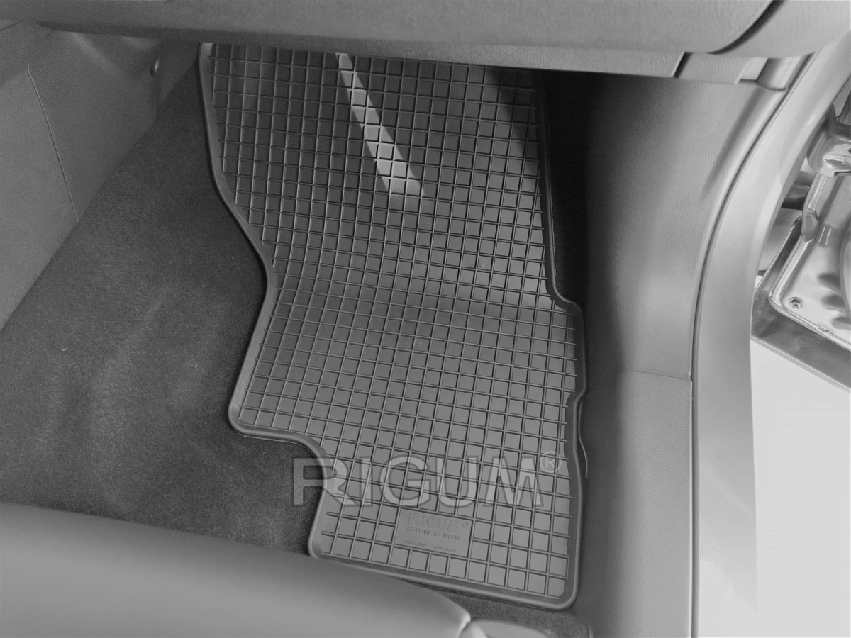 Rigum Merkkikohtainen Kumimattosarja Mitsubishi Eclipse Cross PHEV Vm. 2021- - Image 3