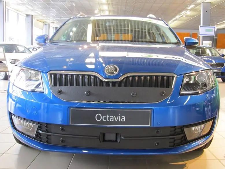 Tammer-Suoja Skoda Octavia Vm. 2013- Etututkalla